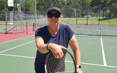 Tennis lessons in Figtree from the experienced Linda Bayly